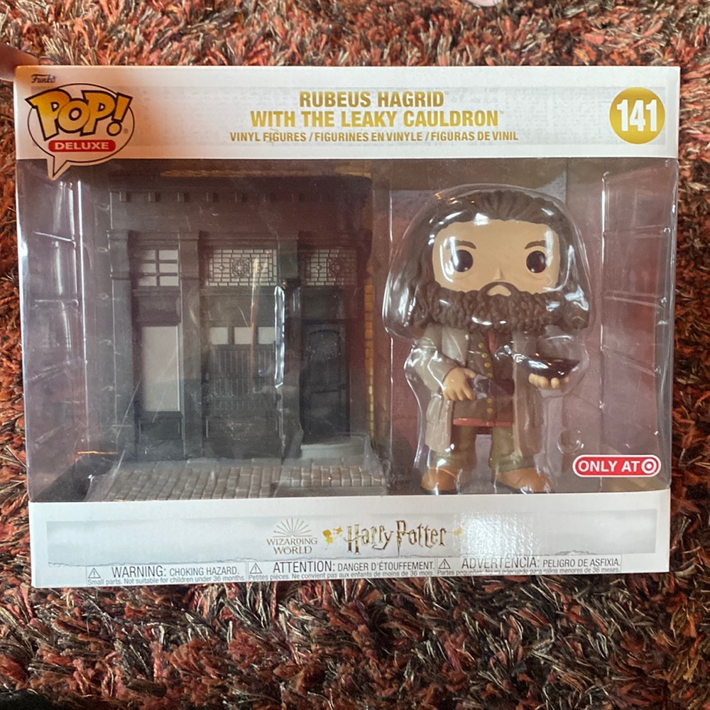 Harry Potter Ruben’s Hagrid with the leaky cauldron funko pop